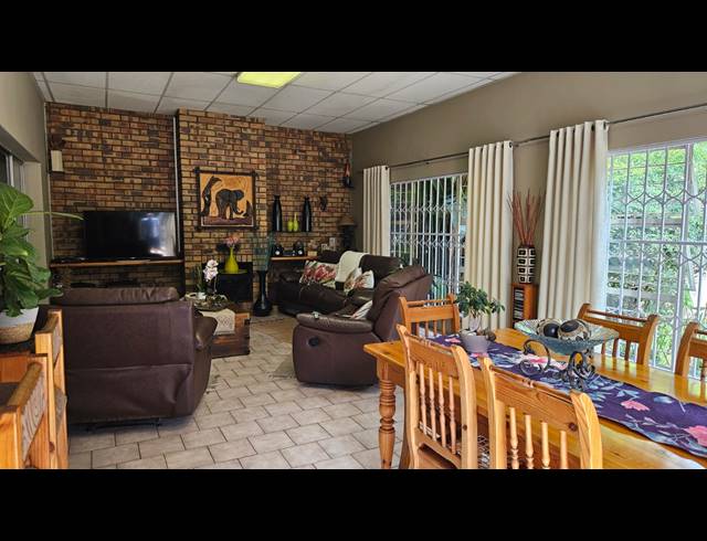 3 BEDROOM HOUSE FOR SALE IN ALBERTON NORTH